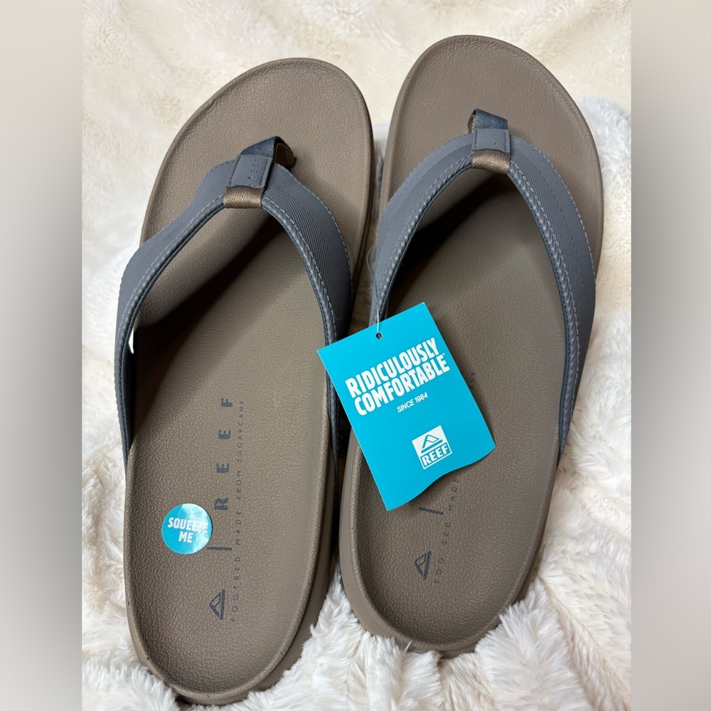 Reef Raglan Sandals in Fossil Grey